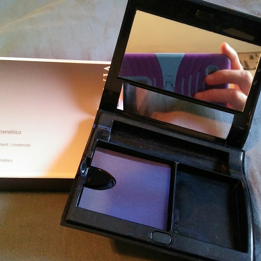 Mary Kay compact - Picture 3 of 3